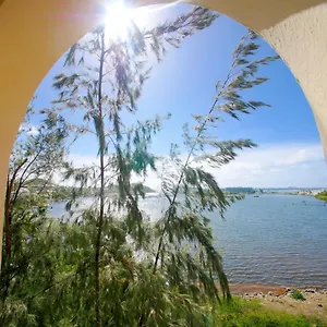 2 Bedroom With Breathtaking View Apartment Oyster Pond