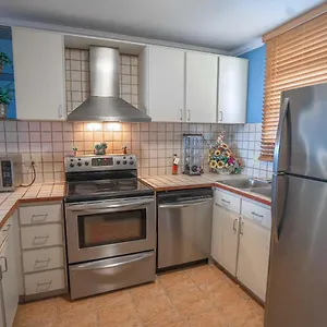 Oceanview Lighthouse Apartment Maunabo